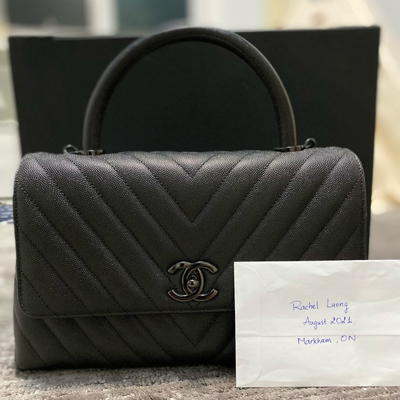 Chanel Chevron Quilted
Small Coco Handle SO BLACK - Picture 15 of 16